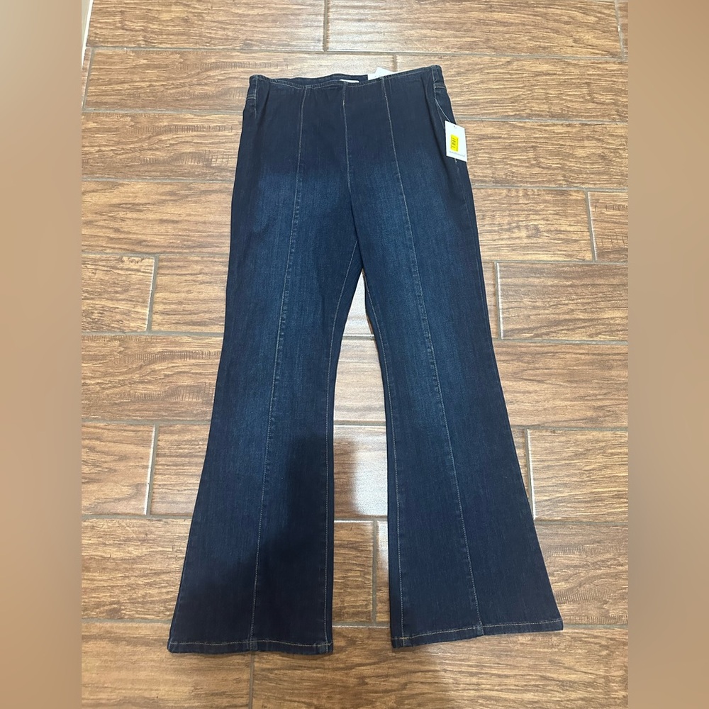 Westbound Womens flare jeans size 10 petite